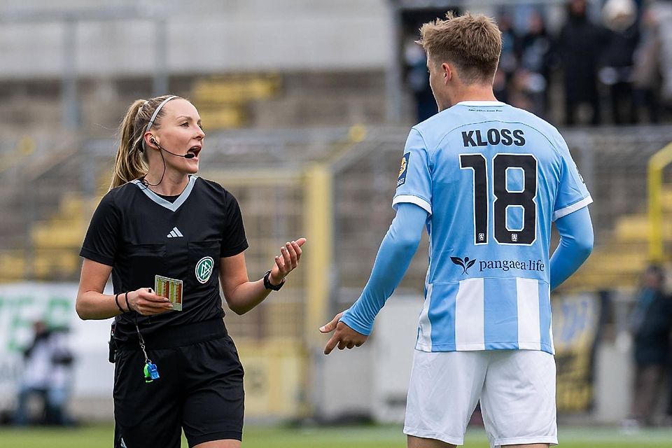 Spieler wie Kloss müssen sich heuer zurückhalten. Mit den Schiris dürfen nur noch die Kapitäne – bei 60 bislang Verlaat – sprechen.