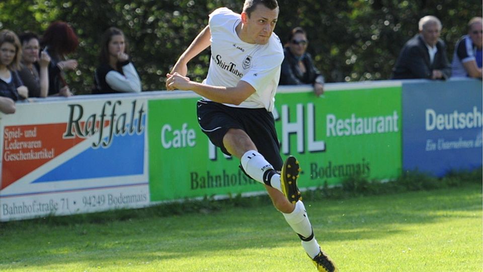 Tobias Weigl geht nach seinem einjährigen Gastspiel beim SC Zwiesel wieder für den TSV auf Torejagd..F: Deubert