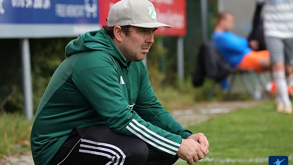 Wenig Grund zur Freude bislang nach der Winterpause: Ruhmannsfeldens Sportlicher Leiter Alois Wittenzellner.