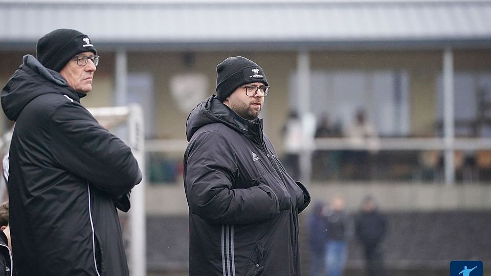 Trainer Torben Scherer und die Winterbacher nehmen endlich wieder auf der heimischen Bank Platz.
