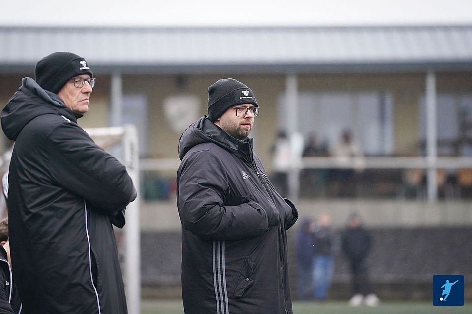 Trainer Torben Scherer und die Winterbacher nehmen endlich wieder auf der heimischen Bank Platz.
