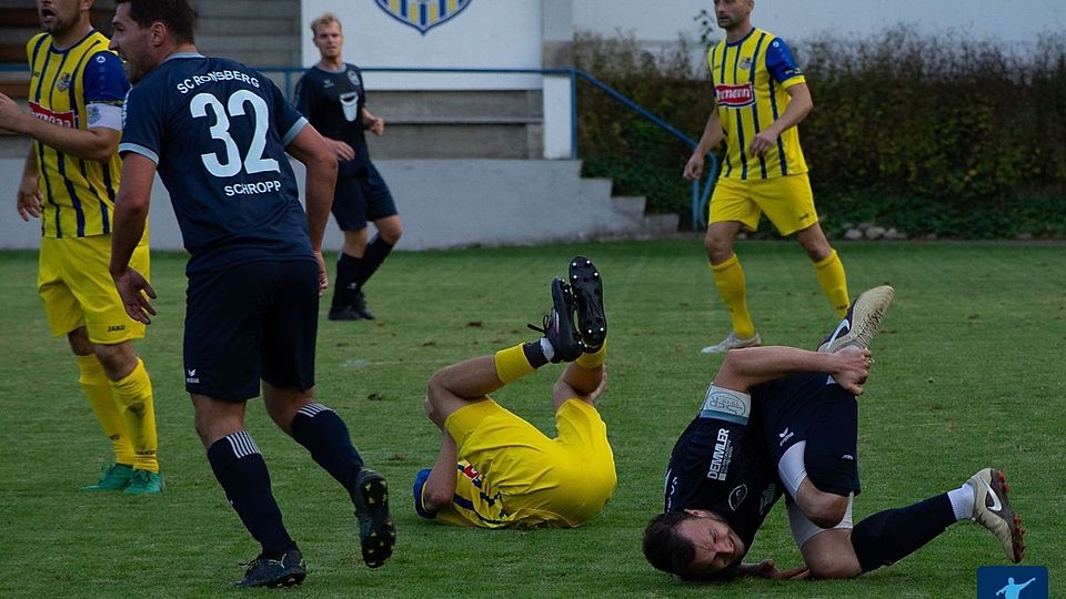 Im Spiel zwischen TSV Babenhausen und SC Ronsberg geht es heiß her, am Ende steht ein torloses Unentschieden. In Mindelheim dagegen fallen die Tore im Fließtakt