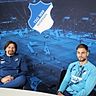 Vincent Wagner (l) und Luka Duric in einer Presserunde vor dem Gastspiel am Samstag bei Frankfurt II.