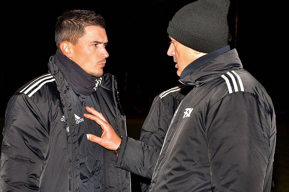 Trainer Esad Kahric (rechts) und sein Co Candy Decker haben beim FC Memmingen das Kommando übernommen.