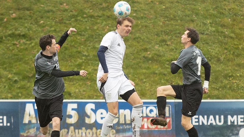 Eine klare Angelegenheit für die SG Starnberg/Söcking (graue Trikots) war das Derby gegen den TSV Feldafing.