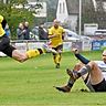 Tobias Schneider (links) erzielte zwei Tore für den TSV Diedorf und trug somit zum 7:2-Kantersieg gegen den SV Hammerschmiede bei. 