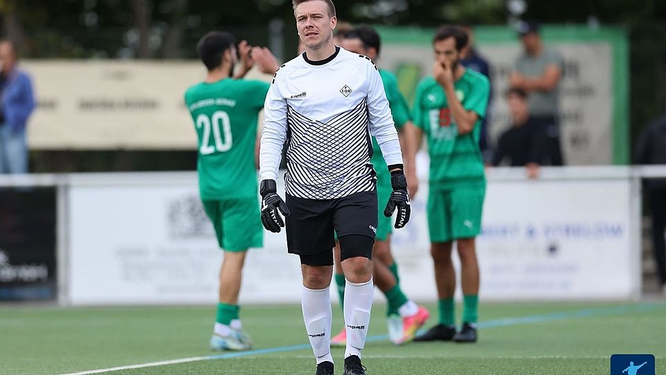 Bierstadts Aushilfskeeper Colin Besier musste im Hessenpokal-Spiel fünfmal hinter sich greifen, war an allen Gegentreffern schuldlos.
