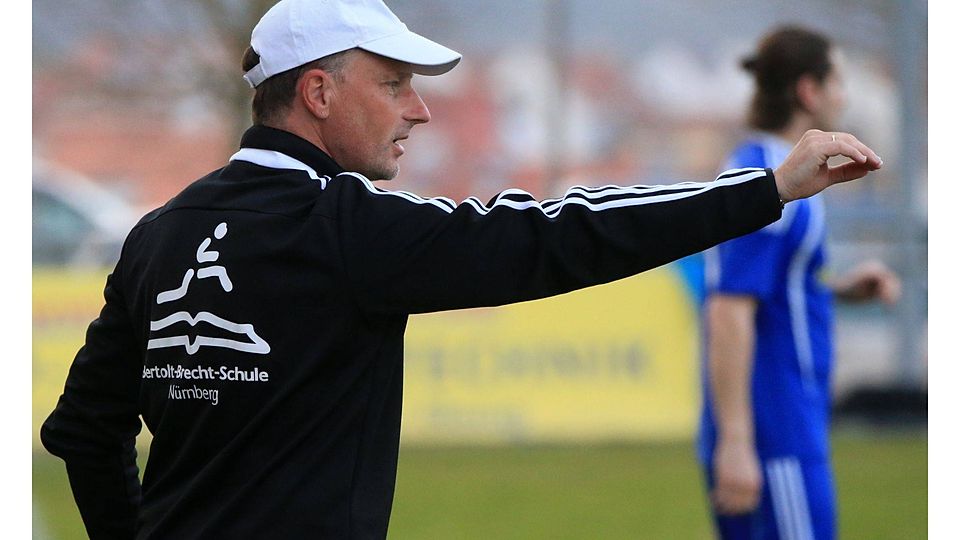 Wird seine Anweisungen in der Rückrunde nicht mehr bei der TSG 08 Roth geben: Rainer Gerlitz. Foto: Giurdanella