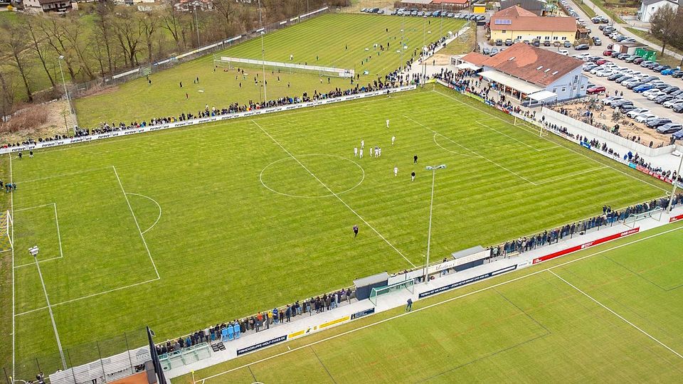 Auf dem Sportgelände des SV Wenzenbach geht am Wochenende der Raiffeisen-Cup über die Bühne.