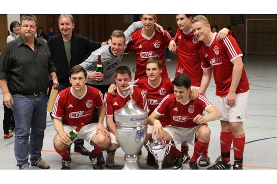 Strahlende Sieger: Im Jahr 2015 holte der SV Gültlingen den SV-Cup Foto (Archiv): Höpke