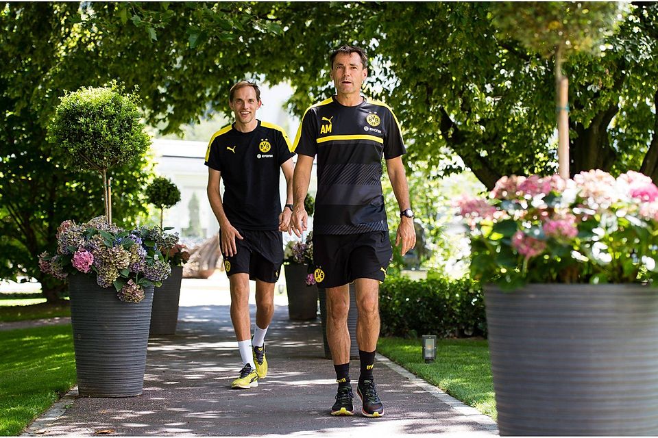 Arno Michels (vorne) und Thomas Tuchel (hinten) bilden in Dortmund ein Trainergespann, nachdem sie schon in Mainz zusammengearbeitet hatten. Foto: BVB