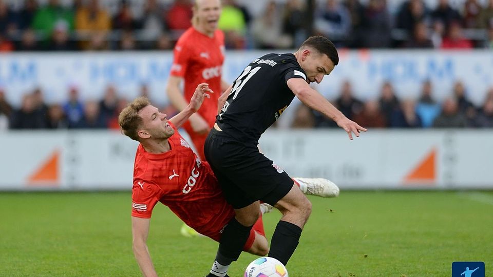 Kein Durchkommen: Die SVE-Offensive um Lenny Thiel fand kein Mittel gegen Tobias Beck und seine Hankofener