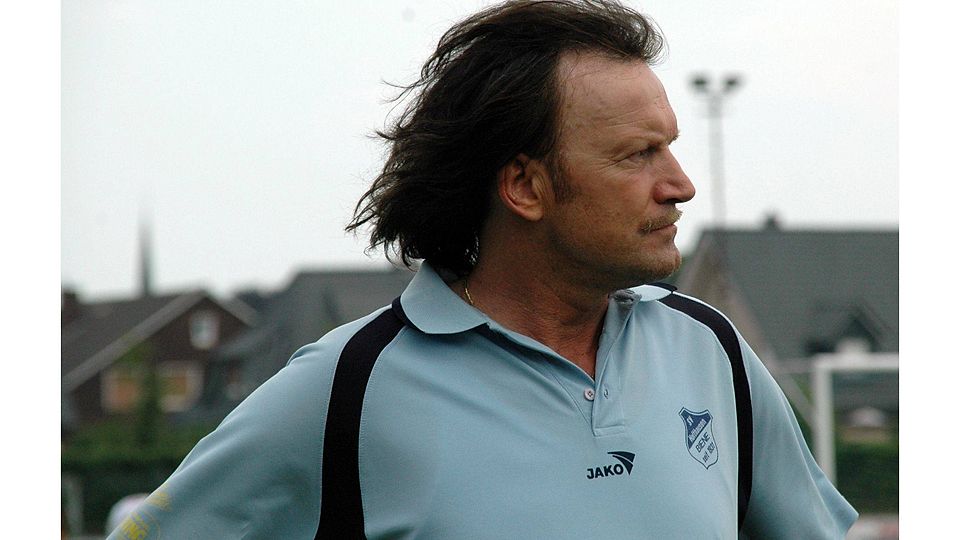 Gespannt auf das Dalumer Duell gegen Freren: SVD-Trainer Bernhold Nünning. Foto: Doris Leißing