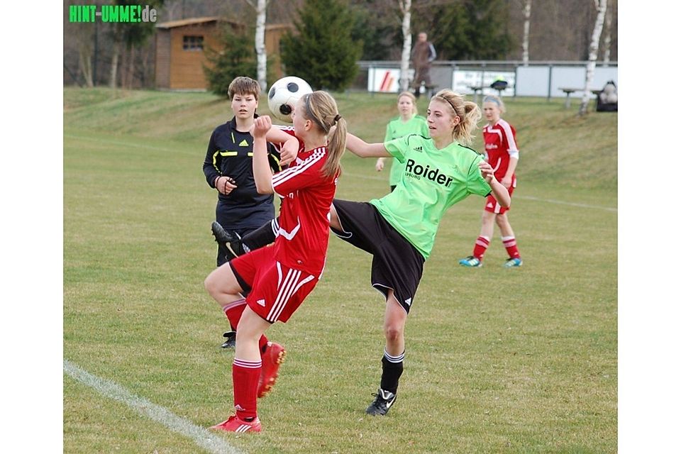 Lupburg (in grün) mit deutlichem 4:0-Erfolg. F: Sabrina Brandt/Vorsaison