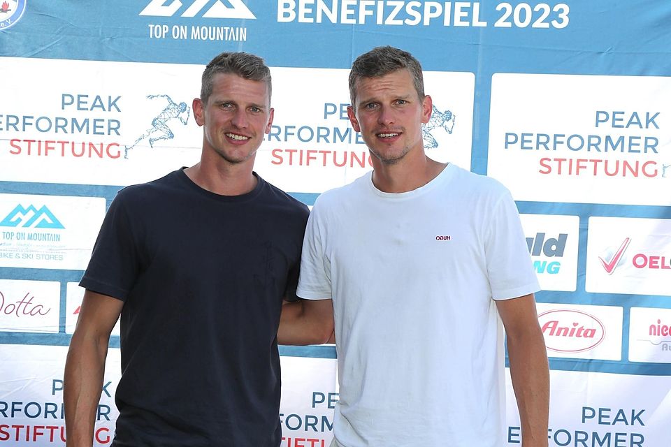 Lars (li.) und Sven Bender müssen mit ihren Teams zweimal innerhalb weniger Tage gegeneinander antreten.