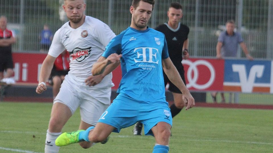 Nach Verletzung wieder im Schwung: Karlsfelds Dominik Schäffer (rechts).
