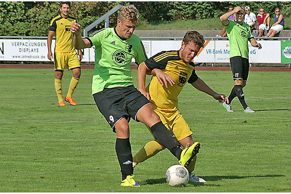 Markus Rolle (links) will gegen den TSV Bobingen den Stätzlinger Abwärtstrend stoppen.  Foto: Hermann Herz