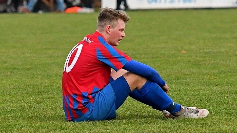 Der FC Oste/Oldendorf, hier Nico Wiegmann, am Boden? Die Rückrunde wird es zeigen. (F: Schmietow)