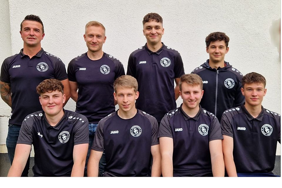 Von links: Spielausschuss Benny Tritschler, Matthias Bury, Louis Krohn, Maximilian Morat,Lars Allgeier, Dmytro Hubanov, Mika Volk, Tom Karcher, es fehlt David Werneth | Foto: Verein