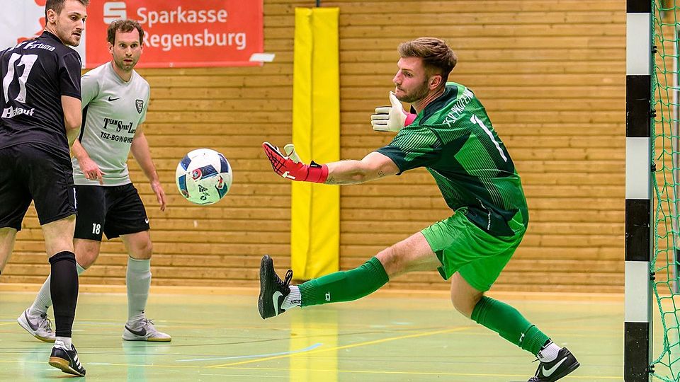 Keeper Markus Danhauser und der FSV Prüfening liebäugeln mit dem Halbfinaleinzug.