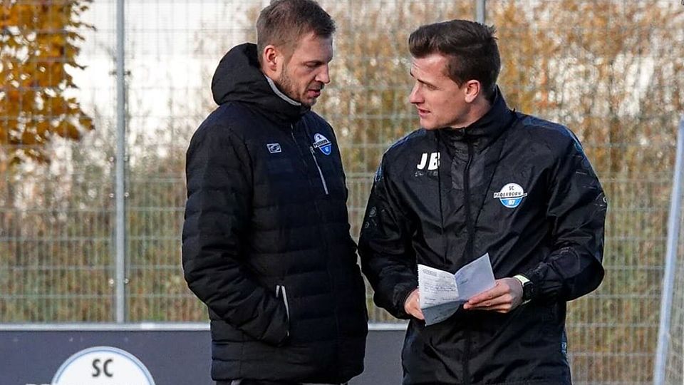 Das neue Trainer-Team bei der Paderborner U21: Thomas Bertels (links) und Janik Brosch.