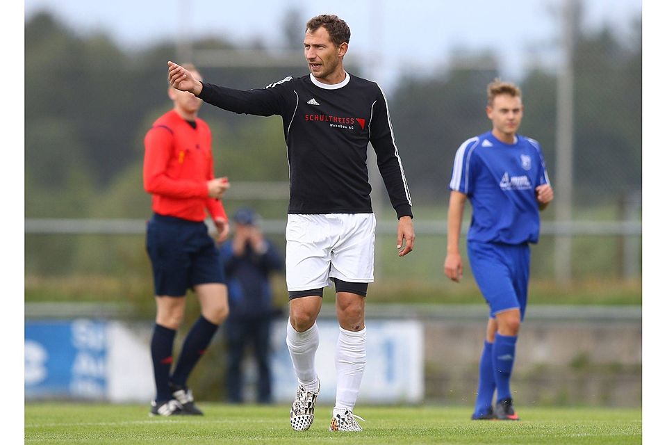 Dietmar Kusnyarik steht auch künftig für den SV Tennenlohe auf dem Feld. F:Zink