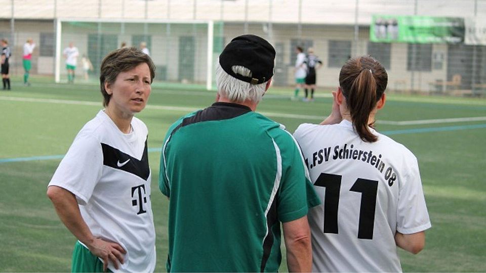 Mit zeitloser Freude am Fußball: Siggi Baumann glänzt als Torjägerin.	Foto: FSV Schierstein 08