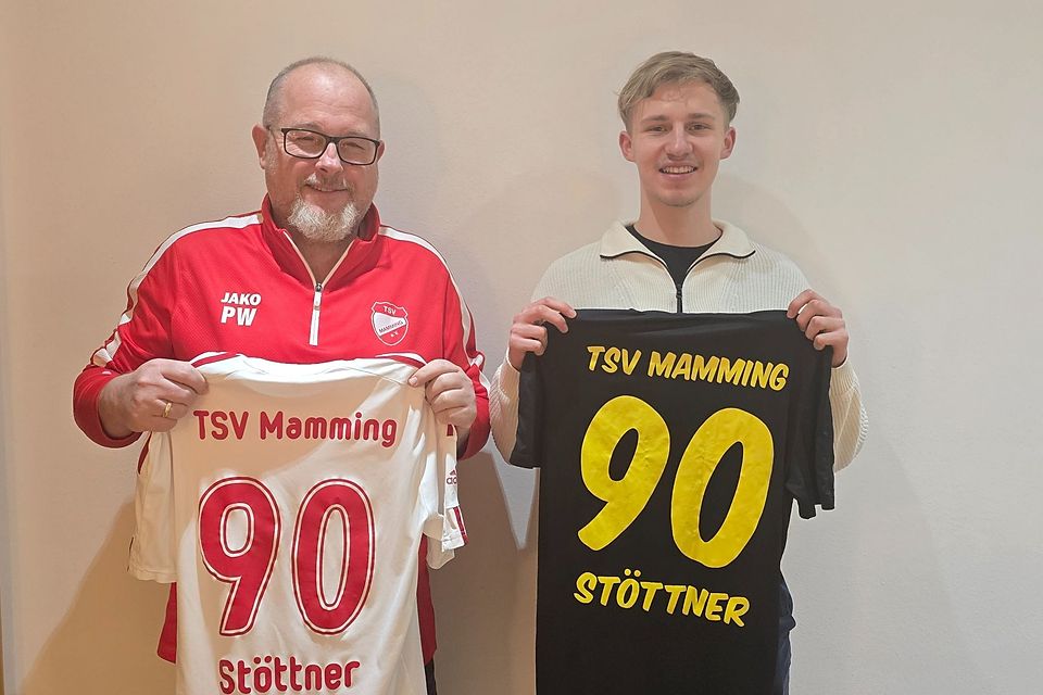 Mammings Manager Peter Widl (li.) mit Neuzugang Lukas Stöttner