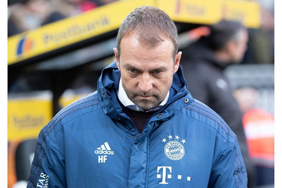 Bayern-Trainer Hansi Flick ernüchtert nach der Niederlage gegen Gladbach: „Die Tabelle lügt nicht.“ dpa / Federico Gambarini