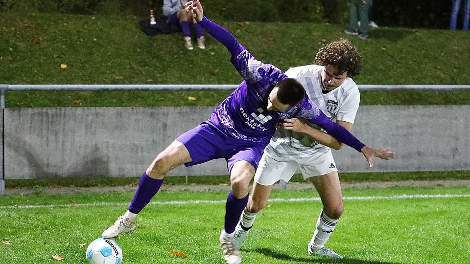 Der TSV Kareth um den immer präsenten Anton Henning (links) ließ zu viele Chancen ungenutzt.