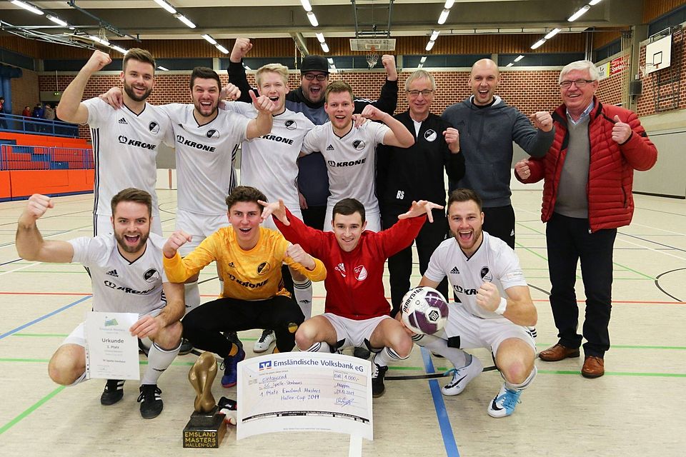 Erneut Pokalsieger: Oberligist SC Spelle-Venhaus gewann auch die vierte Auflage des Emsland Masters in Meppen.  