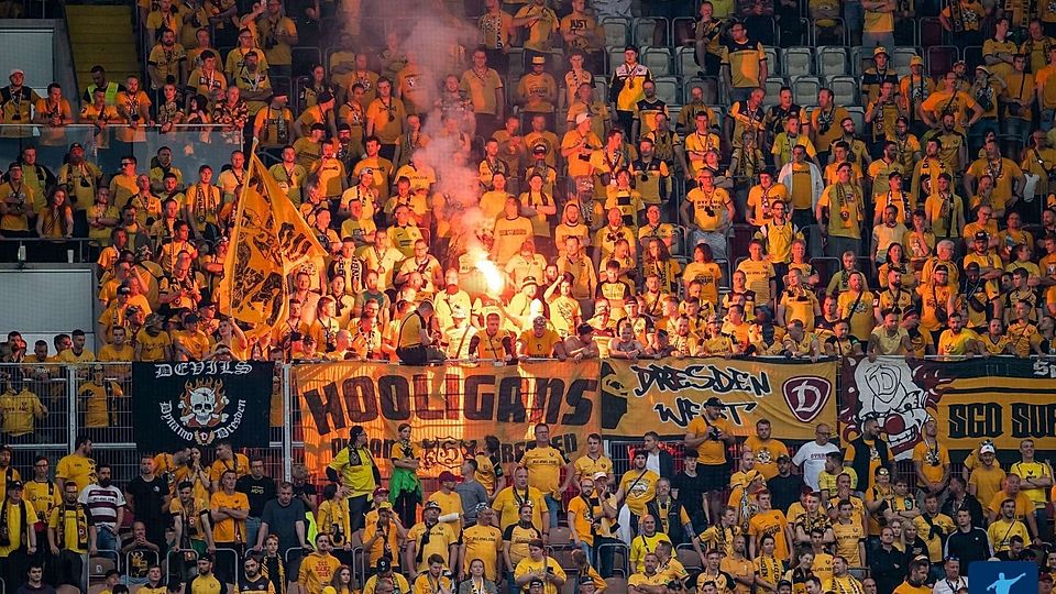 Dresden-Fans in Kaiserslautern. 