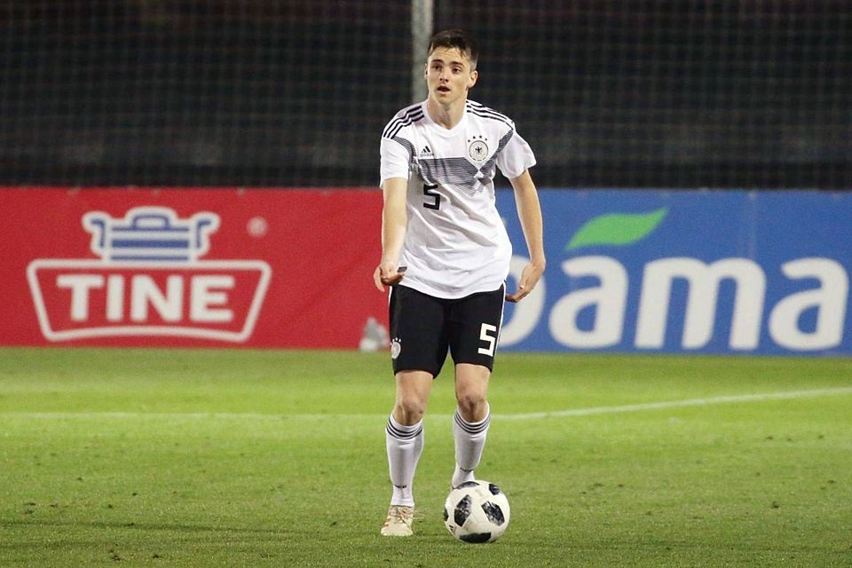 Jakov Suver ist von U17-Nationaltrainer Christian Wück für den Algarve-Cup nominiert worden.