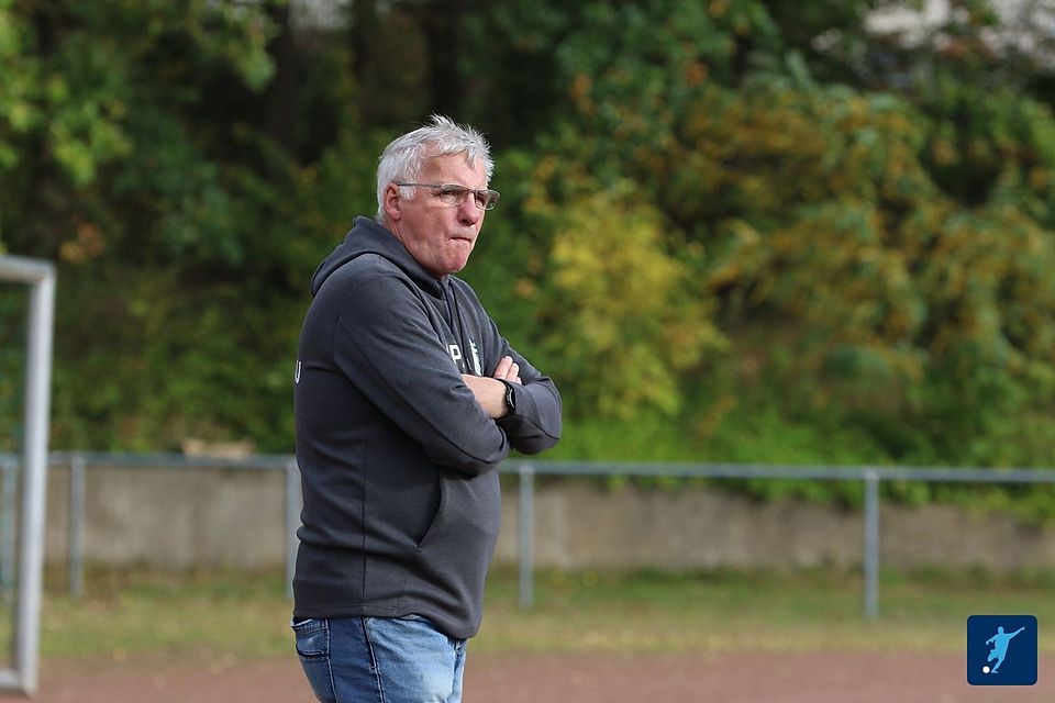 Hilal-Maroc-Trainer Josef Pfeiffer wird dem Verein im Falle eines Nichtaufstieges nicht erhalten bleiben.
