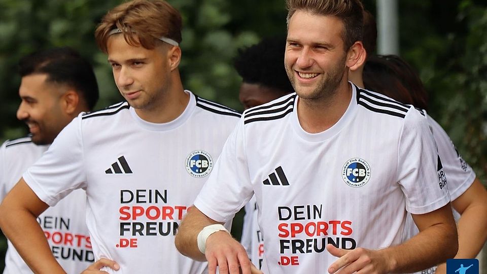 Der FC Büderich gewinnt die Hallenstadtmeisterschaft.