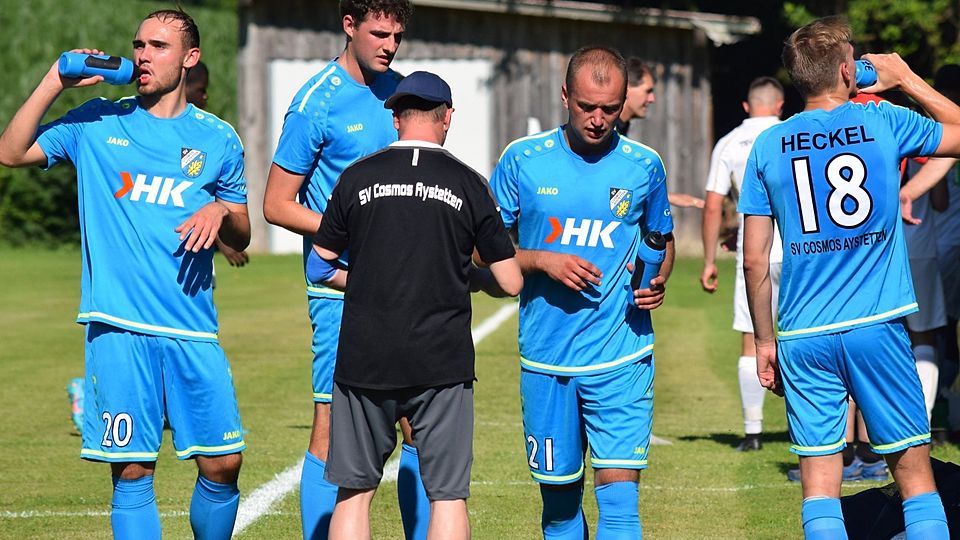 Der SV Cosmos Aystetten (von links Nicolas Brummer, Fabian Krug, Darko Milicevic und Maximilian Heckel) will nach dem Abstieg aus der Landesliga so schnell wie möglich wieder nach oben blicken.	 