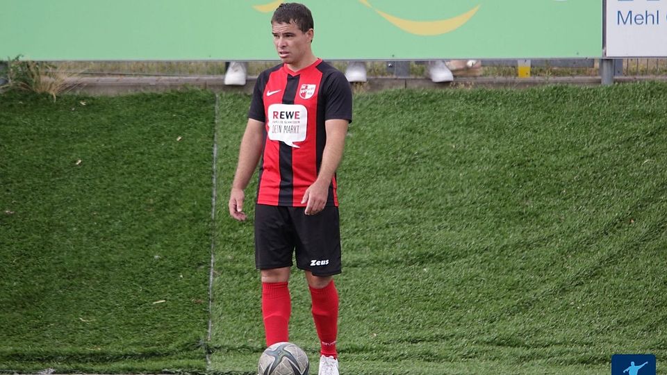 Spielertrainer Waldemar Hass (hier noch im Trikot der SG Huppert/Born) schoss den GSV Born zum Auswärtssieg gegen den SV Wisper Lorch. 