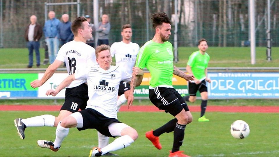 Stürmt nächste Saison für den SV Türkgücü Ataspor München: Ex-BCF Spieler Marian Knecht(in grün).  Oliver Rabuser 