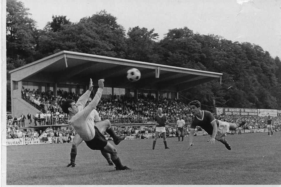Per Flugkopfball beförderte Karl Grözinger Backnang in die Regionalliga. Ein Jahr war die TSG als Zweitligist ein Teil des deutschen Profifußballs, dann ging’s wieder zu den Amateuren.  