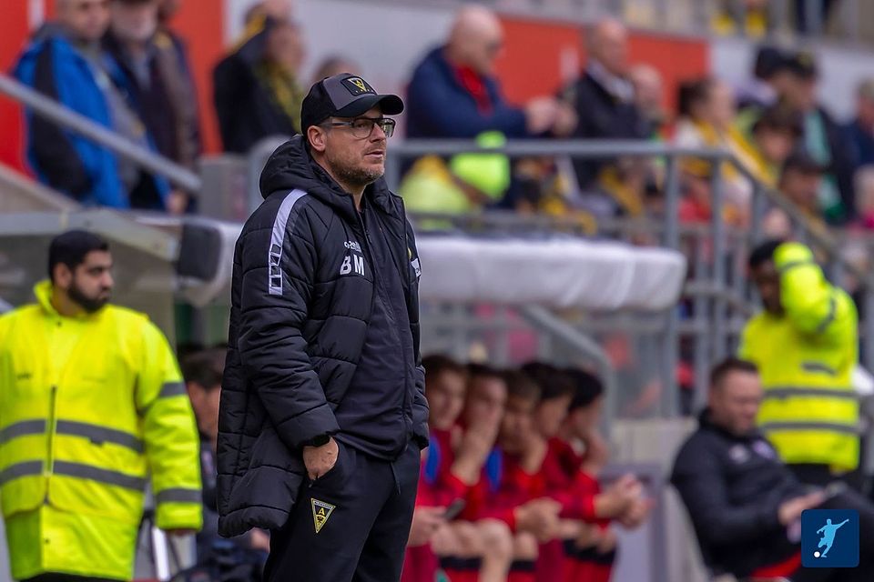 Die 0:1-Heimniederlage gegen den FC Ingolstadt war das letzte Spiel von Benedetto Muzzicato. Die 0:1-Heimniederlage gegen den FC Ingolstadt war das letzte Spiel von Benedetto Muzzicato.