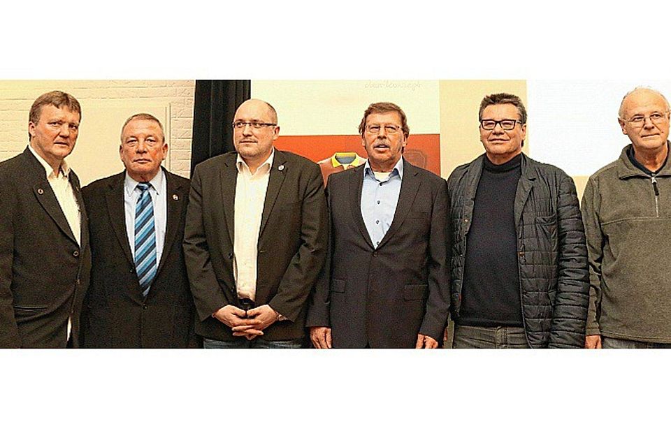 Von links: Hans-Jürgen Matt, Gerhard Schmidt, Jan Neujahr, Manfred Klarmann, Harald Uhr und „Haddy“ Suhr. Foto: speedphotos.de