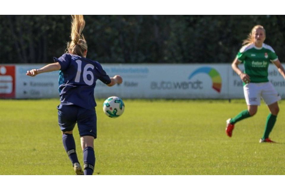 Mit 4:1 gewannen die Damen des FC Forstern II gegen den TSV Grafing. Kai Schaubeck