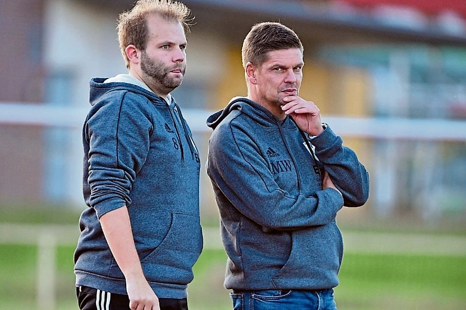 Thorsten Marunde-Wehmann (rechts, hier mit Alexander Peters) wird beim TuS auch als Teammanager tätig sein.