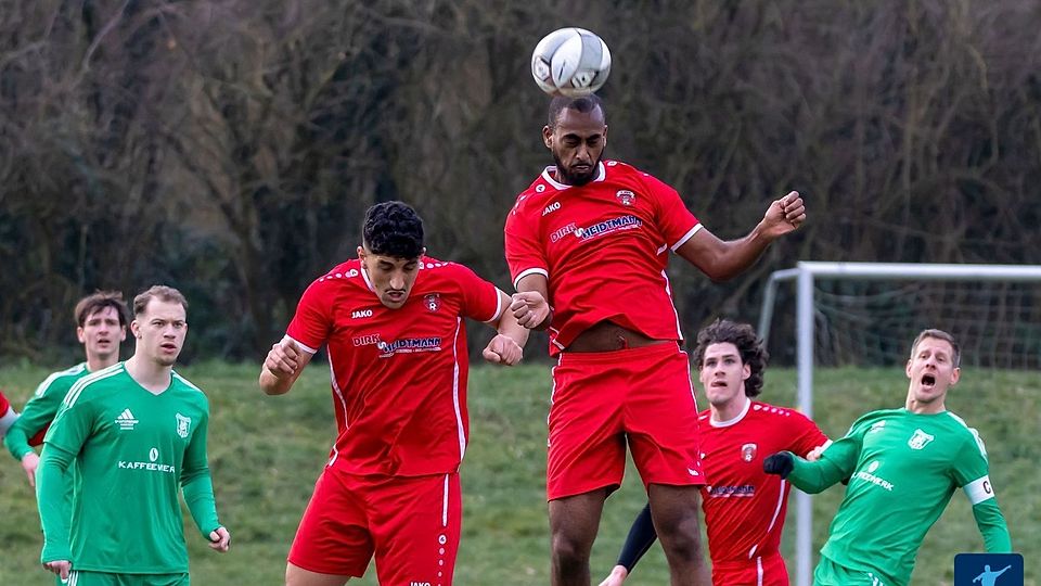 Mit 5:1 besiegte der FC Hürth II den TuS Lindlar.