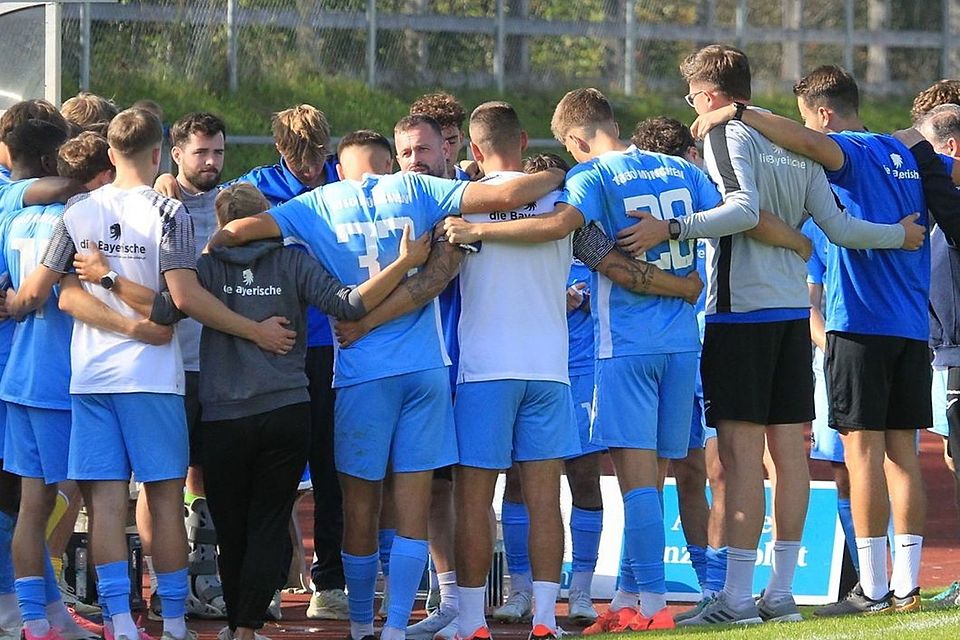 Der TSV 1860 II führt die Bayernliga-Tabelle an.