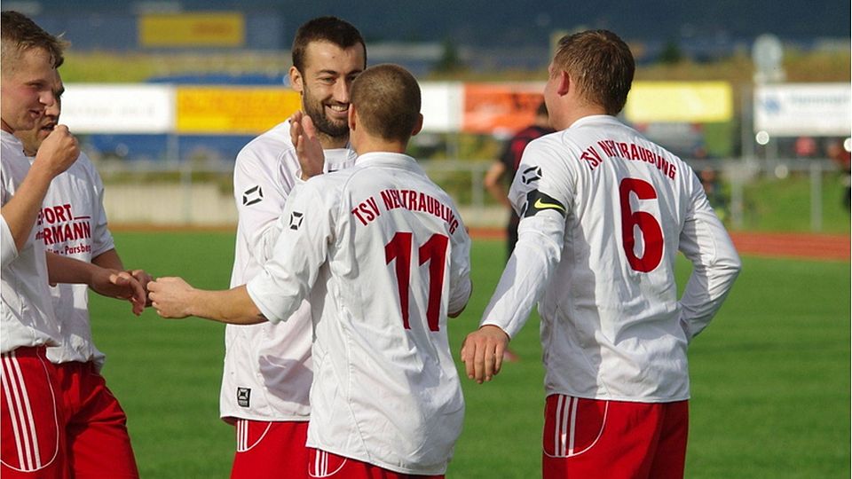 Wacker Neutraubling kann sich über ein 3:1 gegen Obertraubling freuen. F: Sport Foto