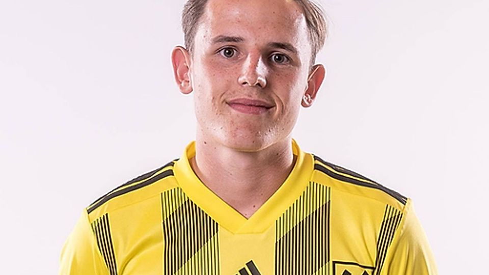 Noah Gonschior verlängert seinen Vertrag beim SV Schlebusch.
