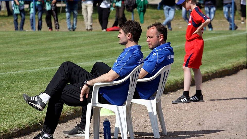 Tom Persich (links im Bild) ist nicht länger Trainer des VfB IMO Merseburg.   F: Schulze
