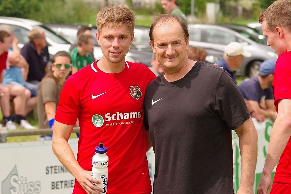 Spielertrainer Basti Schöppl (links) wird auch weiterhin dem SC Sinzing die Treue halten, sein Trainerpartner ist und bleibt Claus Alkofer.