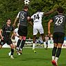 Der TSV Karlburg (schwarze Trikots) will im Heimspiel gegen den TSV Großbardorf die ersten Punkte holen.